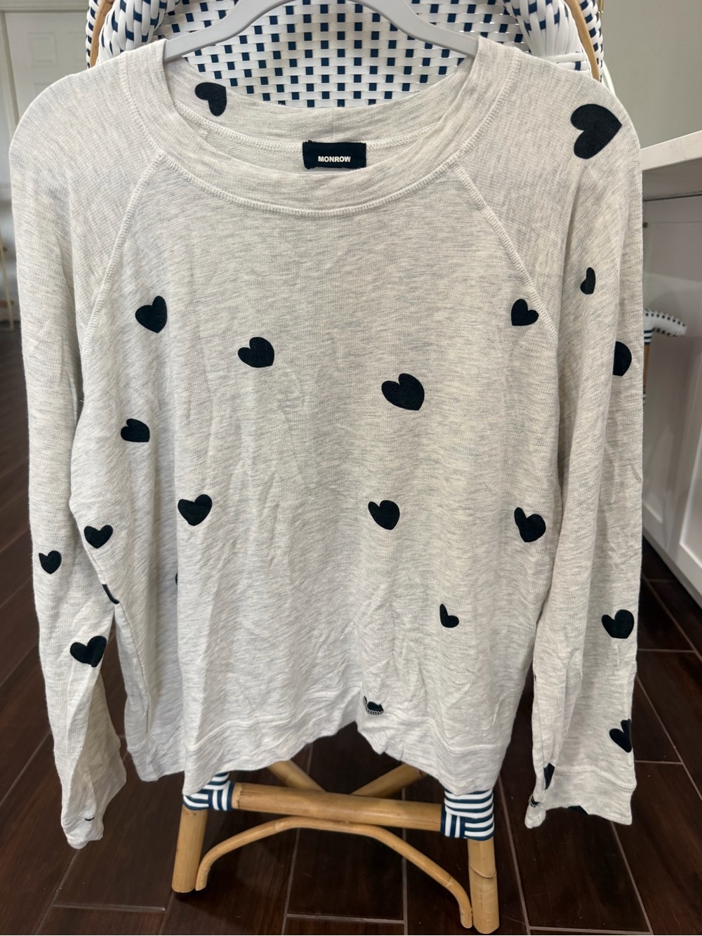 MONROW Women's Oversized Heart Print Raglan Sweatshirt Gray/Black Sz Large